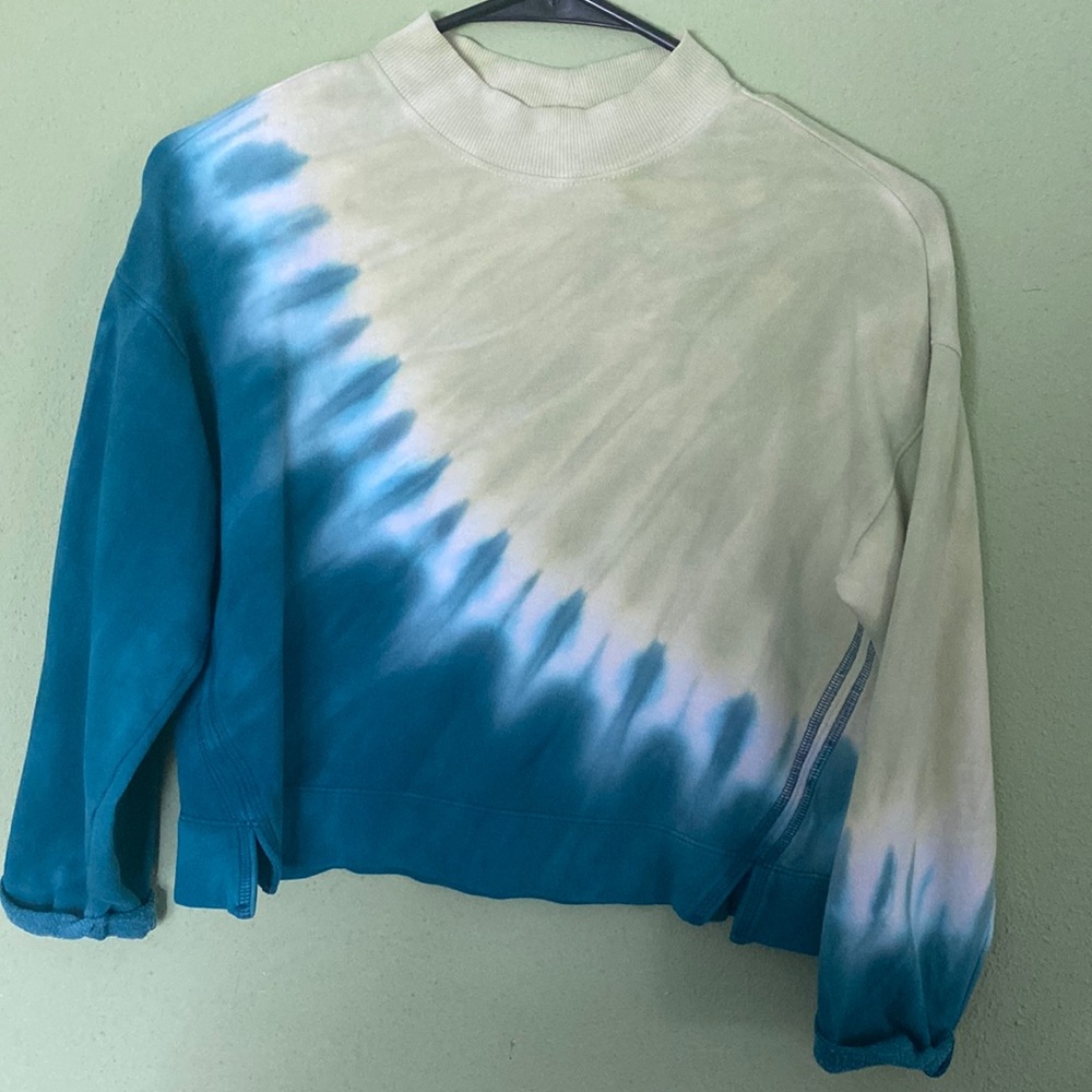 Old navy girls size Large (10-12) tie dye cropped sweatshirt